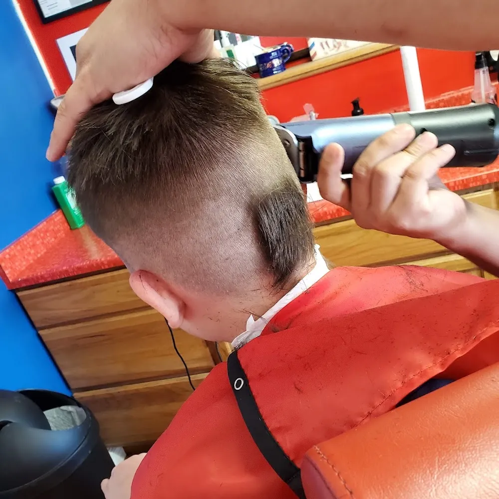 Carl's Classics barbershop photo 4