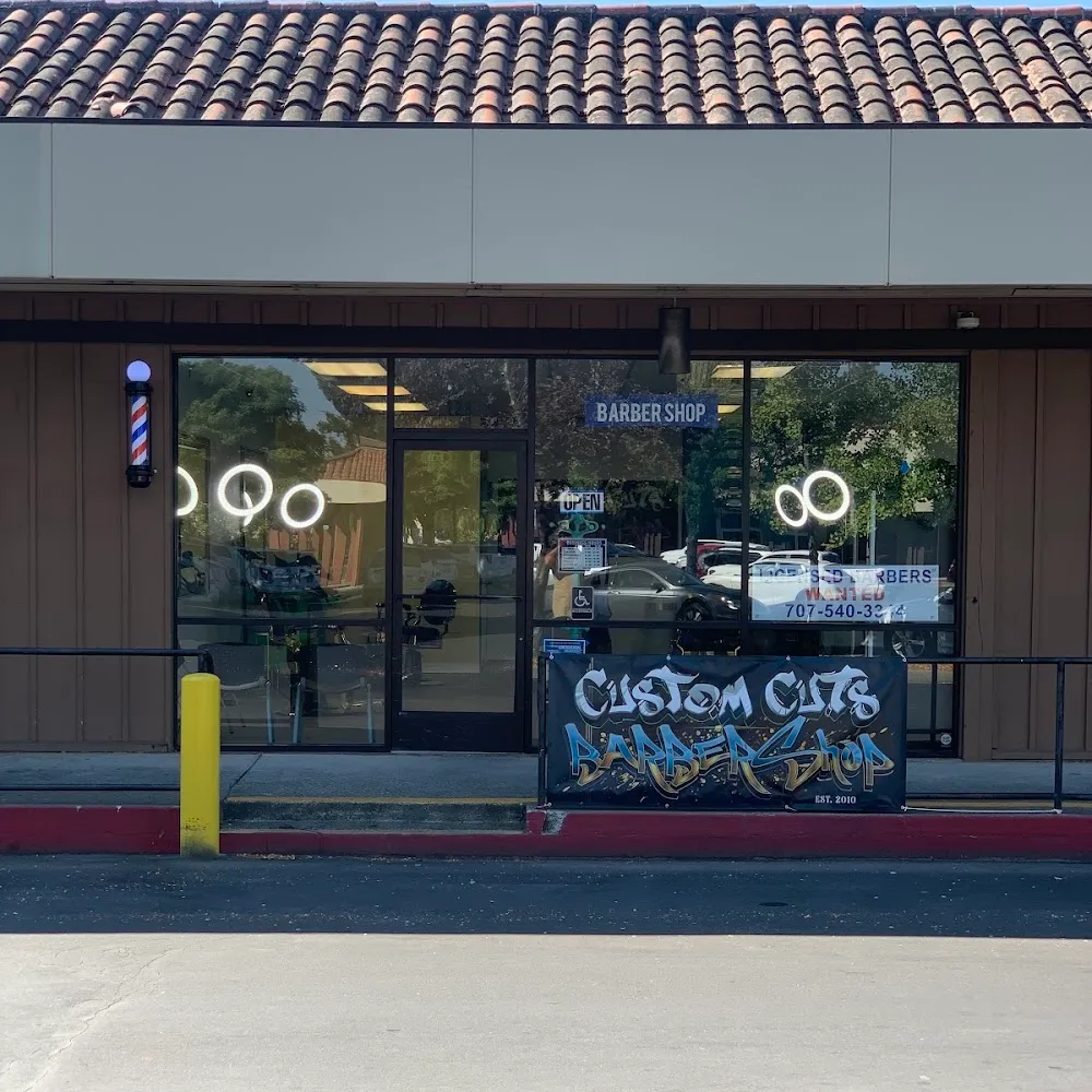 Custom Cuts Barbershop photo 4