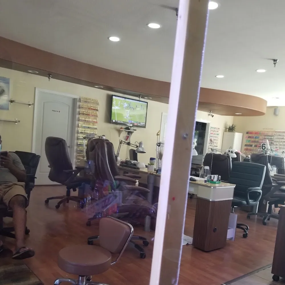 La Belle Nail & Spa — Nail Salon