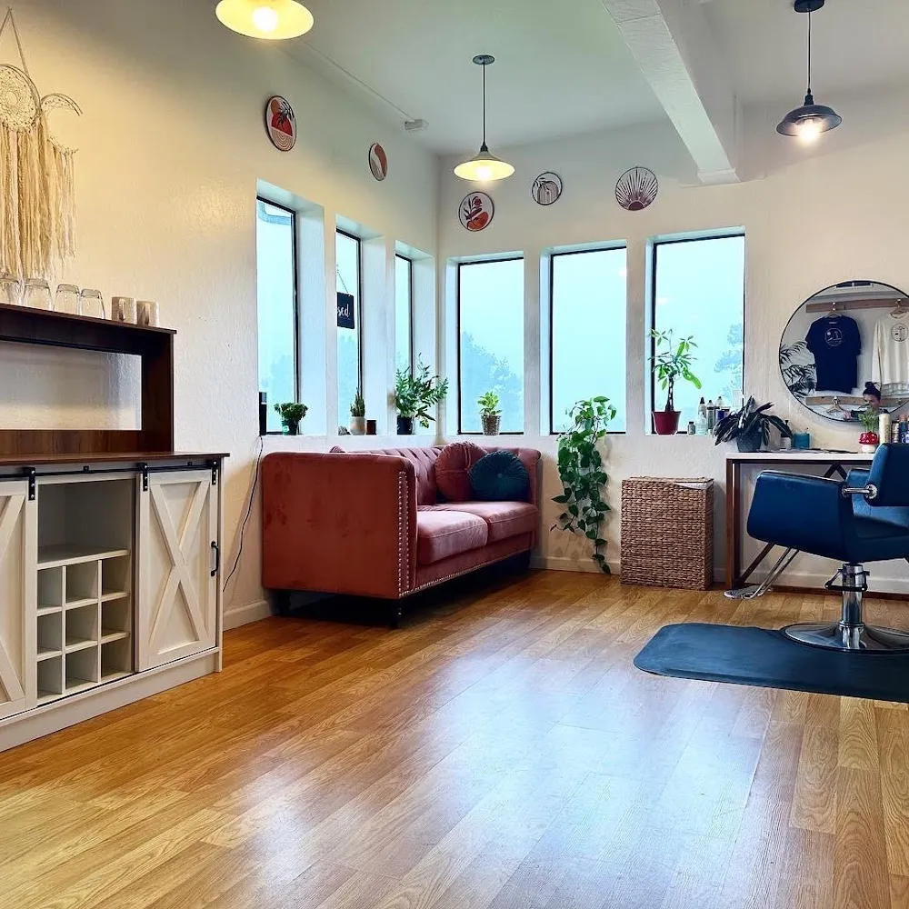 Numi Hair Studio photo 3