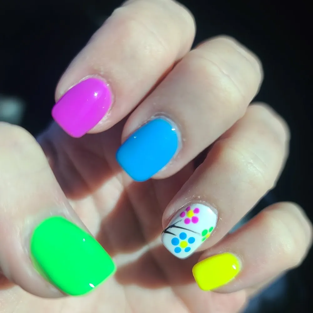 TJ Nail & Spa II — Nail Salon