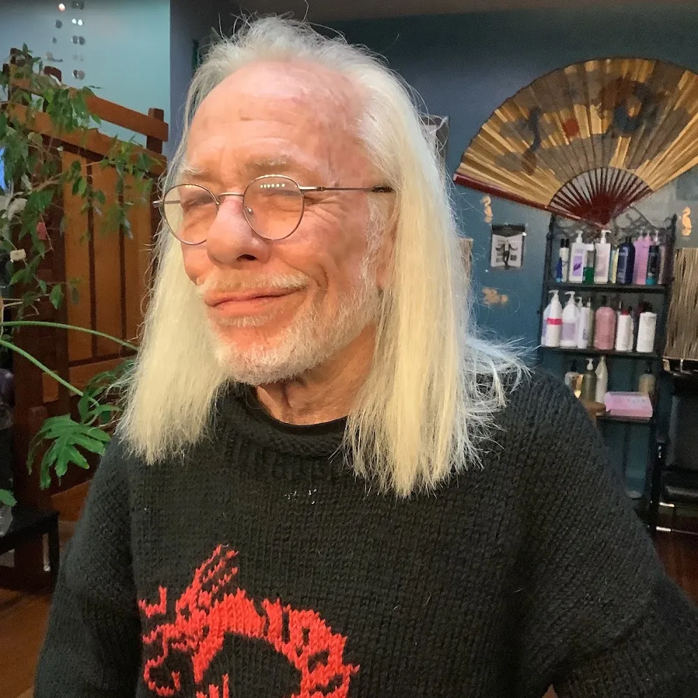 Vicki Rae Salon photo 2